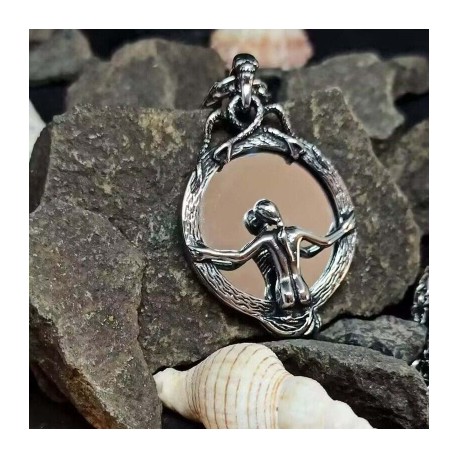 Skull Beauty Enchanting Mirror Pendant