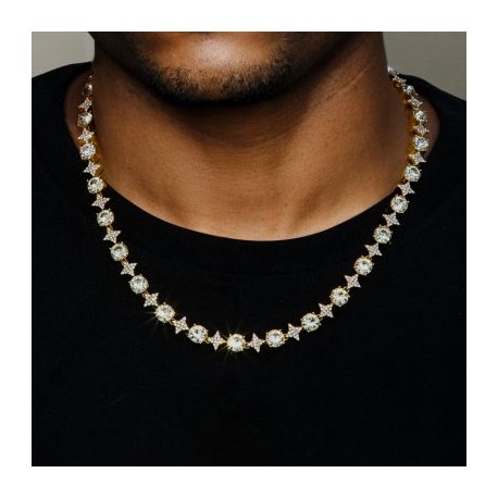 8mm Iced Quadrangular Star Necklace in Gold