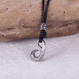Reptile Single Claw Pendant