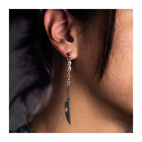 Legendary Sword Earring in White Gold