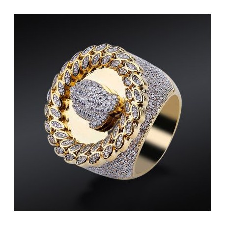 Prayer Hands Ring in Gold